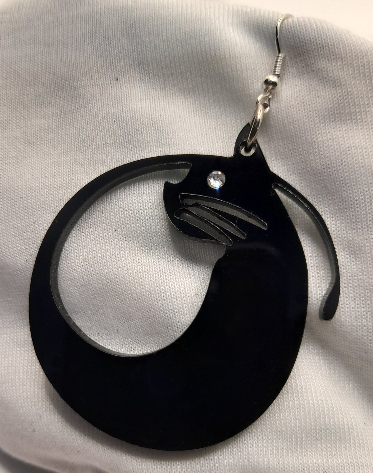"CAT" earrings in black plexiglass